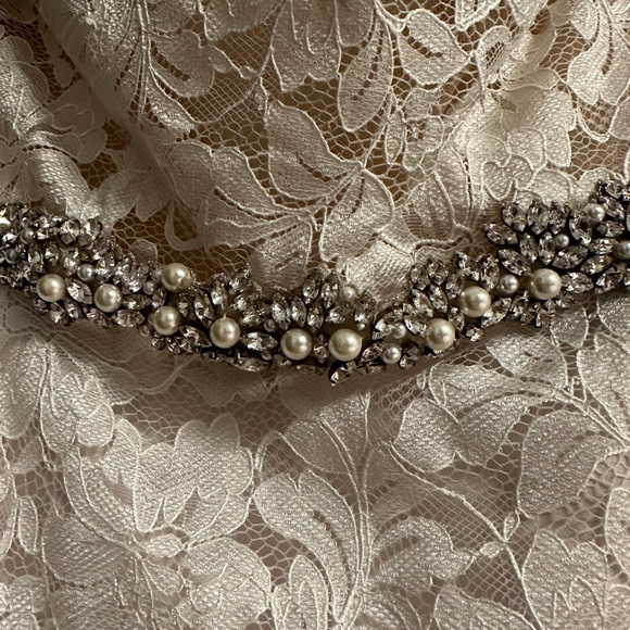 Wedding Gown - Picture 3 of 15